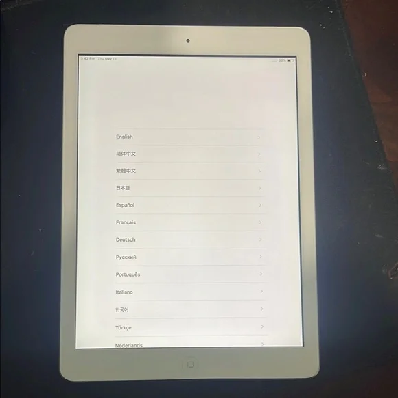 Apple White iPad Air - Picture 1 of 4